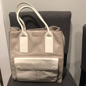 Fossil tote